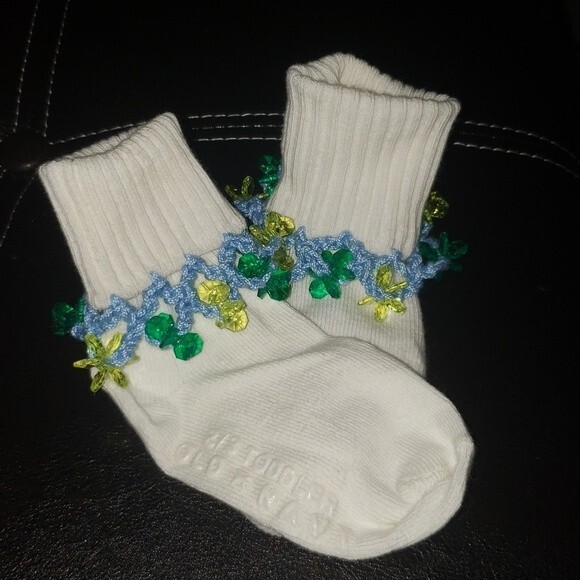 Crochet Beaded socks Size 2/3 Toddler   Homemade! - Picture 1 of 2